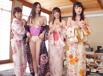 エッチすぎる美人コンパニオンたちを温泉旅館で呼んでハーレムエッチ！パイパン美ボディをチンポで堪能ハメまくりの画像