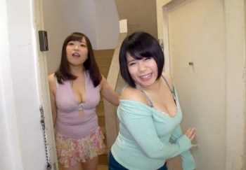 デカパイボディの爆乳美女あ豊満おっぱいを揺らして激しくsex！痴女全開で手コキフェラしてチンポを搾るの画像