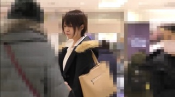 【盗撮】ちゃおず【痴漢動画】欅坂の渡※理佐っぽいアンニュイ美人お姉さん＊パンスト破ってパイパンメコスジ指ズボ＊クリ直電マで腰浮き絶頂の画像