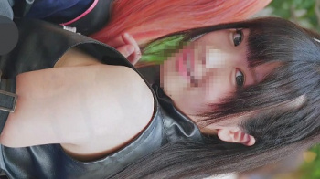 【ライン作品】コミックマーケット コスプレ グラマラス美人レイヤーさんの★履いてないも同然！？★生尻丸出しセクシーショット コミケ 高画質版【コスプレイヤー盗撮】の画像