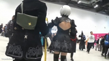 中〇のアニメイベントに潜入レイヤーパンチラ頂き①【コスプレイヤー盗撮】の画像