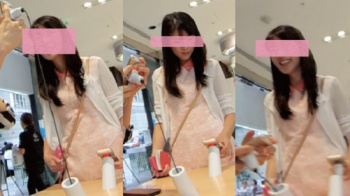 【パンチラえんじぇる作品】フルHD高画質パンチラ逆さ撮り093 爆撮りニーハオ!アジアンビューティーの爆エロパンチラ【パンチラ盗撮】の画像