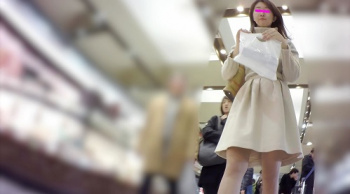 【パンチラ盗撮】【無昆】平成最後の撮れ高!美人OLのお尻でお世話になりますの画像