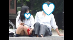 【パンチラ盗撮】【YUKI】制服姿の可愛いコを発見！！（ＦＨＤ）大変です！！パンツが見えてますよ１６の画像