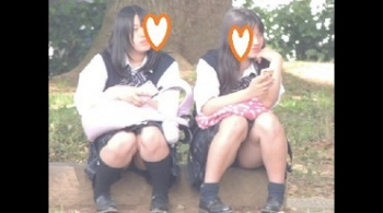 【パンチラ盗撮】【YUKI】制服姿の可愛いコを発見!!(FHD)大変です!!パンツが見えてますよ19の画像