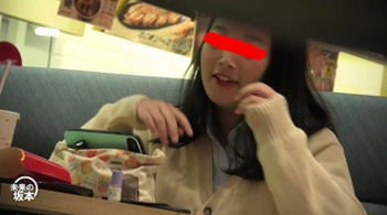 【パンチラ盗撮】【未来の坂本】机下の華　25の画像