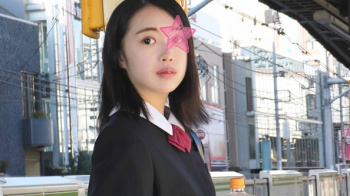 [ゆず故障動画]【電車痴かん】顔出し制服JK★超絶お嬢様のつぼみのような乳首★生挿入でチ○コにまとわりつくマン汁★最後は中出し★全編カラー ＜JK痴漢盗撮＞の画像