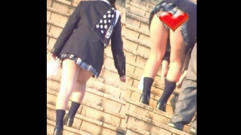 [originate1動画] いわゆるミニスカの女の子動画13　〜激ミニ歩くだけでチラ〜＜JKパンチラ盗撮＞の画像