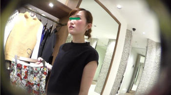 [逆さHERO動画] 店員撮り８１！夏場にぴったり。ちょっぴりクールで冷たそうなお姉さんで避暑地射精！＜パンチラ盗撮＞の画像