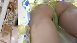 [☆すとろべりぃしぇいく☆動画]【再販】4K動画☆エロい透け透けパンティからハミ出す恥部まで丸見え！有名カリスマギャル店員の下着姿覗き放題丸見えパンチラ盗撮♡の画像