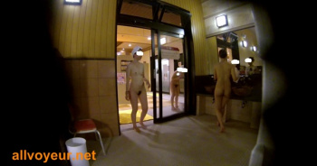 [怪盗ジョーカー動画]【FHDスーパー銭湯】洗い場！ムッチリの２人組。美女ではないですが、触りたくなる体つき sdh-79＜風呂盗撮＞の画像