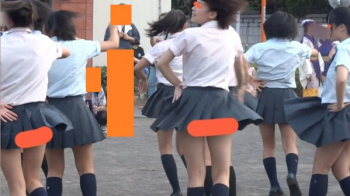 [青い靴下動画]【special edit】vol.16＜JKパンチラ盗撮＞の画像