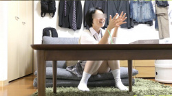 [I-BLUE動画] [4Kエンコ] ゲームに夢中なあの子に夢中 アスカちゃん編 [逆さパンチラ]＜JK盗撮＞の画像