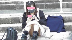 [originate1動画] ミニスカで見えっぱなし3動画＜パンチラ盗撮＞の画像