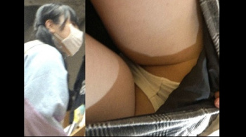 [半分、青に動画] ツインテールのかわいい女の子＜パンチラ盗撮＞の画像