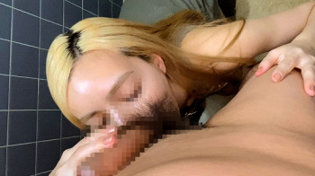 ティーン雑誌出身のS級白人モデルのトイレでフェラする映像が流出の画像