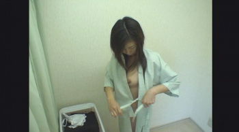 純白下着と黒髪が素敵な人妻順子さん33歳 美人患者のエコー検診 ~不安と羞恥の診察室~ File07の画像