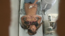 産婦人科診察実録#007 24歳 フリーター 不正出血 エコー診断シーンの画像