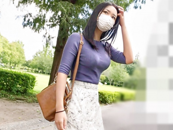 〔自薦デビュー/喉奥が性感帯な奥様♬〕マ●コをベロベロ舐めて欲しいの♡32才の脂がのりきった裸体が他人棒に喰らい付くぜWWWWWWWの画像