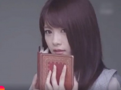 ［開眼…悪魔的S女/エロ動画］しゅしゅ～先生手コキで果てちゃ駄目！眼鏡の文学乙女が中年チ◎コを逆痴漢で骨抜きにするぜWWWWWWの画像