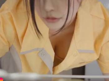 ［誘惑NTR/コンビニ奥様］凄いお膣…こんなの久しぶり！新鮮エキスを欲する妻が胸チラて何度もオネダリするエロ動画WWWWWWWWWWの画像