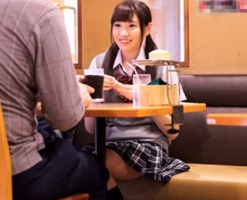 【橋本ありな】中年オヤジと制服美少女のSEXデート!おじさん大好きな天使すぎる女子校生との‘お散歩’に密着の画像