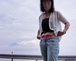 富士を背景に「露出」池をバックでも・・・・・・の画像