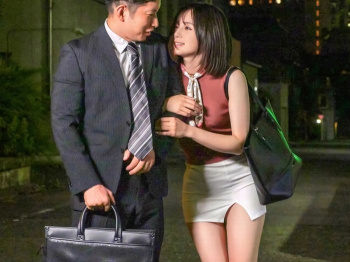 《涼森れむ》超、キレカワな従順な新人社員『エッチになればドSに豹変。。。』コスチュームに着替えると僕は奴隷状態！の画像