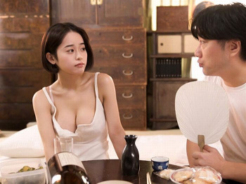 《エロ動画》久しぶりに会った幼馴染と『盆休みの帰省中に僕は。。』濃厚なSEXに酔い痴れる！の画像