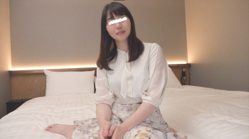 【個人撮影】普通で真面目な40代主婦が久々に味わう快感！美肌剛毛な素人妻がデカチ〇ポに子宮をつかれ完堕ち！の画像