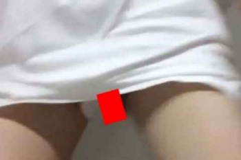 運上弘菜 エロ画像　マ○コ見え放送事故！ライブ配信でマンチラｗｗｗｗ【GIFあり】の画像