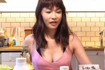 長谷川京子、巨乳おっぱいの谷間！乳首ビンビンがエロすぎるｗｗｗｗｗ【動画あり】の画像