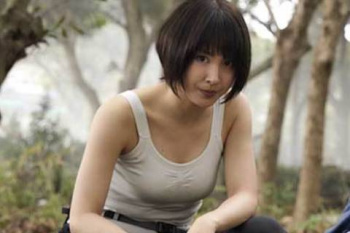 土屋太鳳、巨乳おっぱい！タンクトップからハチ切れそうでエロすぎるｗｗｗｗｗの画像