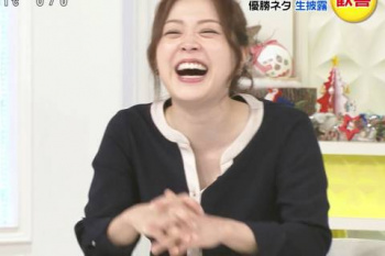 水卜麻美アナ、ゆるゆるの胸元で乳揺れおっぱいプルルンｗｗｗｗｗｗ【GIFあり】の画像