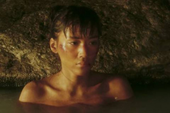 綾瀬はるか＆木村文乃、全裸ヌード！おっぱい入浴がエロすぎるｗｗｗｗ【GIFあり】の画像