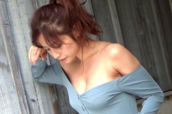 桃月なしこ、ノーブラおっぱい！巨乳の谷間がエチエチすぎるｗｗｗｗ【動画あり】の画像