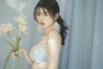 馬場ふみか、巨乳おっぱい零れそう！ランジェリー姿がセクシーすぎるｗｗｗｗｗｗの画像