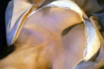 白石麻衣、おっぱいが露わに！レ●プシーンがエロすぎるｗｗｗｗｗ【GIF動画あり】の画像
