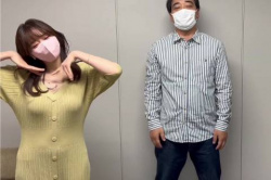 森香澄アナ、ニットおっぱい浮き出たボディラインにパン線がｗｗｗｗｗ【GIF動画】の画像