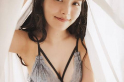 上坂すみれ、透け下着！おっぱい出しすぎて乳首が透けてると話題にｗｗｗｗｗｗｗの画像