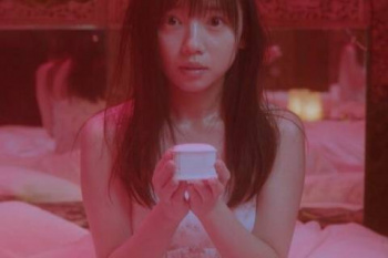 日向坂46齊藤京子、衝撃のベッドシーン！下着おっぱいがたまらんｗｗｗｗｗｗｗの画像