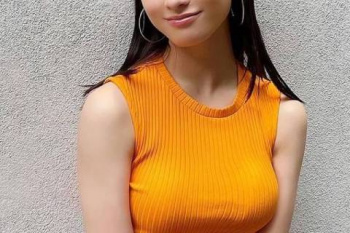 橋本環奈、お乳がデカい！おっぱいの谷間がエロくてたまらんｗｗｗｗｗｗｗｗｗの画像