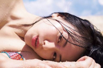 山本舞香、水着おっぱい！濡れたお胸の谷間がエロくてたまらんｗｗｗｗｗｗｗｗｗの画像