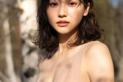 武田玲奈、おっぱいの谷間！胸元を大胆露出したヌーディーな姿がたまらんｗｗｗｗの画像