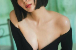 岡田紗佳、ツンと出たお乳！おっぱいの谷間がエロくてたまらんｗｗｗｗｗｗｗの画像