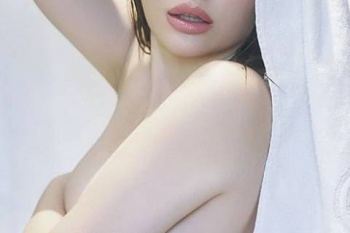 小嶋陽菜、ノーブラおっぱいセミヌードがエロくてたまらんｗｗｗｗｗｗｗｗｗの画像