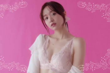 森香澄アナ、下着おっぱいエロすぎ！パンティの股間がたまらんｗｗｗｗｗ【GIF動画】の画像