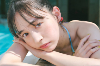 井桁弘恵、おっぱいの谷間！エッチな水着姿がエロくてたまらんｗｗｗｗｗｗｗの画像