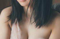 アンゴラ村長、また豊満なおっぱい披露!お乳がエロくてたまらんwwwwwwwの画像