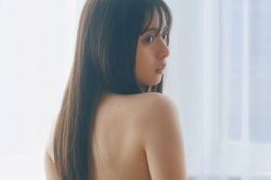 齋藤飛鳥、セミヌードおっぱい!お尻の割れ目がエロくてたまらんwwwwwwwの画像